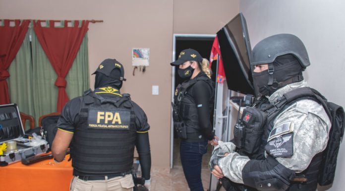 8 DETENIDOS EN MEGAOPERATIVO ANTIDROGAS