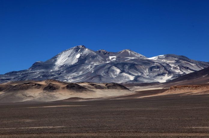 CATAMARCA: MUERE UN CORDOBES EN EL VOLCÁN MÁS ALTO DEL MUNDO OJOS DEL SALADO