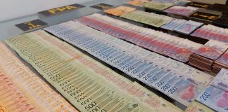 AL VER A LA FPA, ARROJÓ MÁS DE 300 MIL PESOS POR LA VENTANA DEL SEGUNDO PISO. 6 DETENIDOS