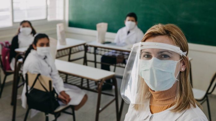 EL REGRESO A LAS CLASES PRESENCIALES CON UNA HORA MAS