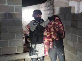 FUE DETENIDO MIENTRAS EFECTUABA UNA “TRANSA” EN RÍO CUARTO
