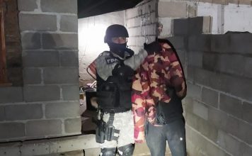FUE DETENIDO MIENTRAS EFECTUABA UNA “TRANSA” EN RÍO CUARTO