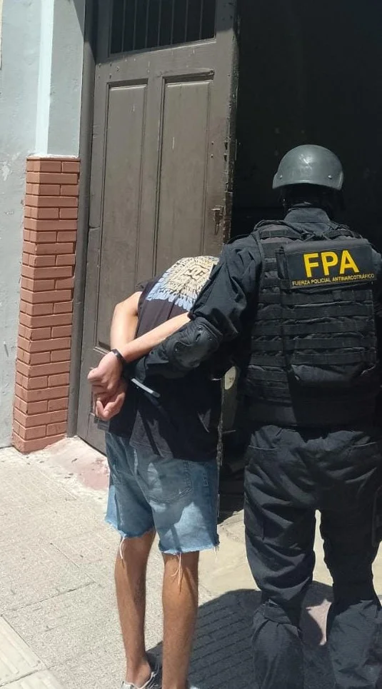 Río Cuarto: Detuvieron a un sujeto que vendía drogas en plazas y espacios públicos 
