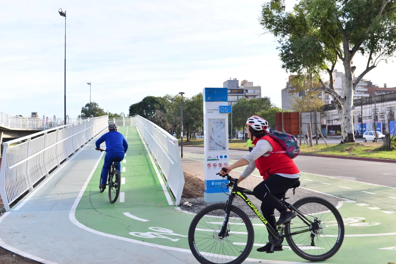 La primer ciclovía elevada del país se inauguró en Córdoba Capital
