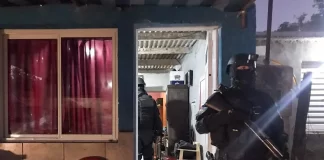 Incautan drogas y arma de fuego en un allanamiento en Villa María