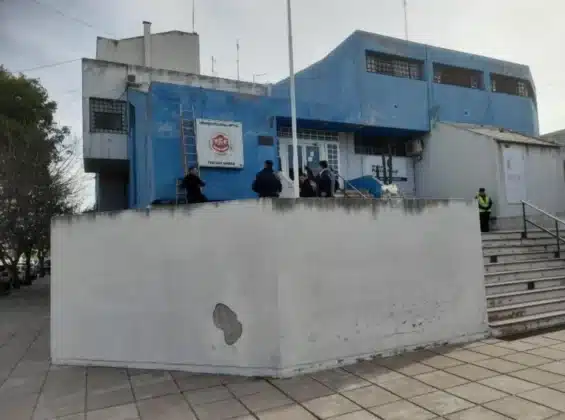 Refacciones y mejoras en el edificio central de la Unidad Regional Departamental Tercero Arriba