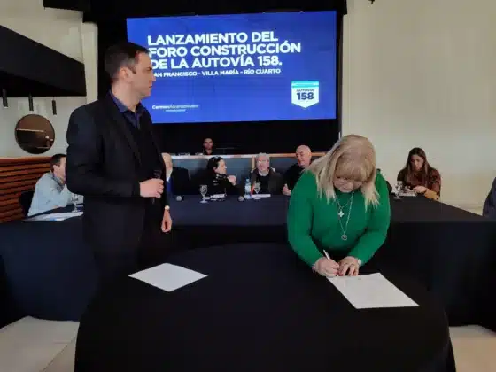 En General Deheza se lanzó el Foro para la Construcción de la Autovía 158, con la presencia de líderes regionales