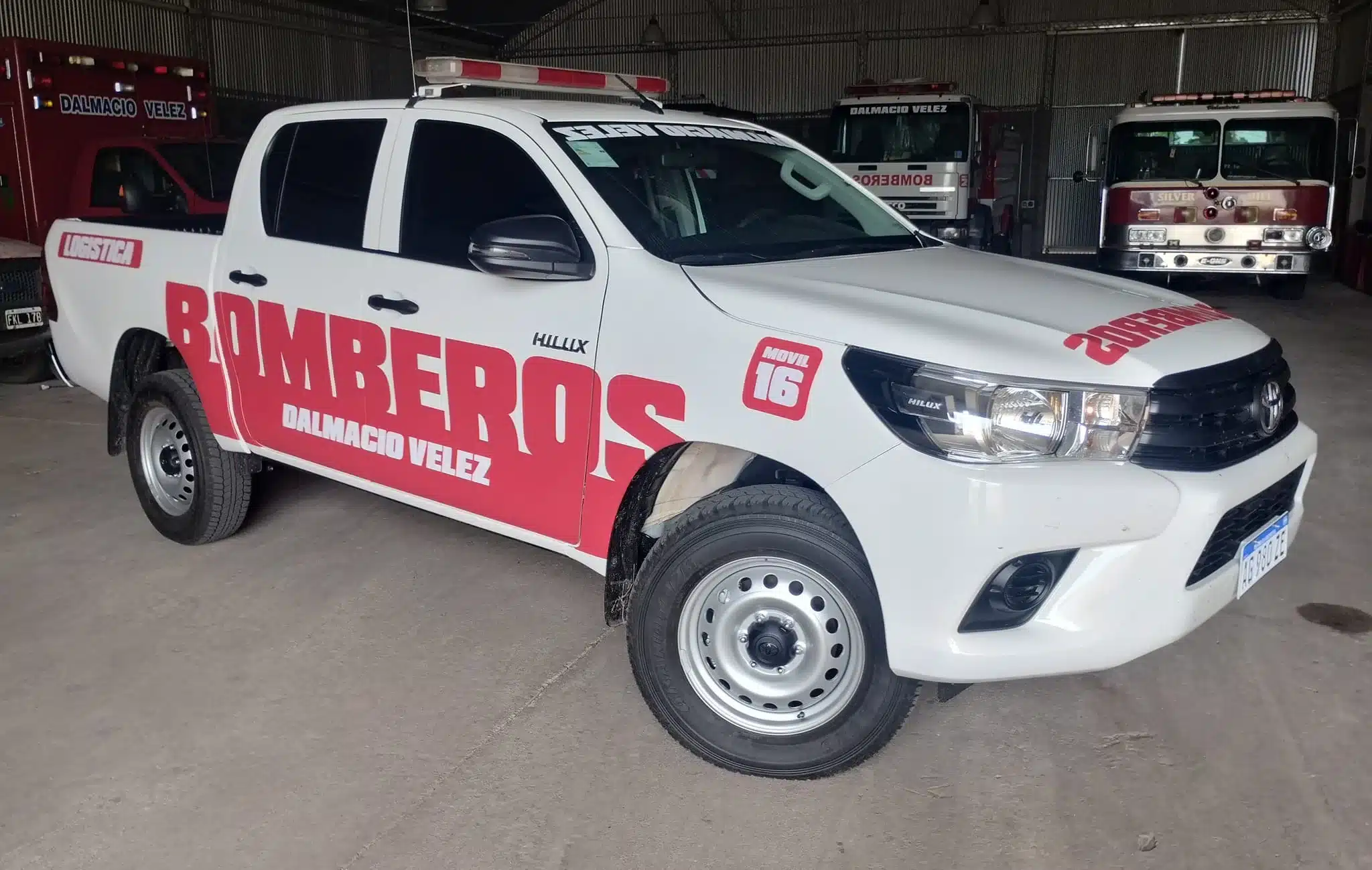 Bomberos Voluntarios de Dalmacio Vélez estrenan camioneta 0 Km