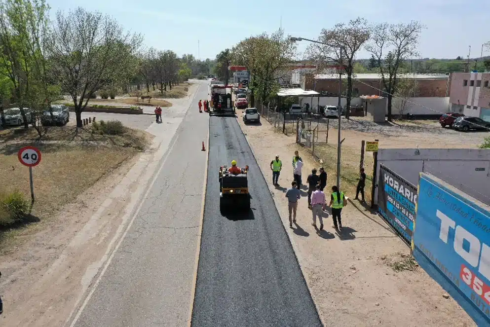 Córdoba avanza: innovación en bioasfalto en obras viales de pequeña y mediana escala