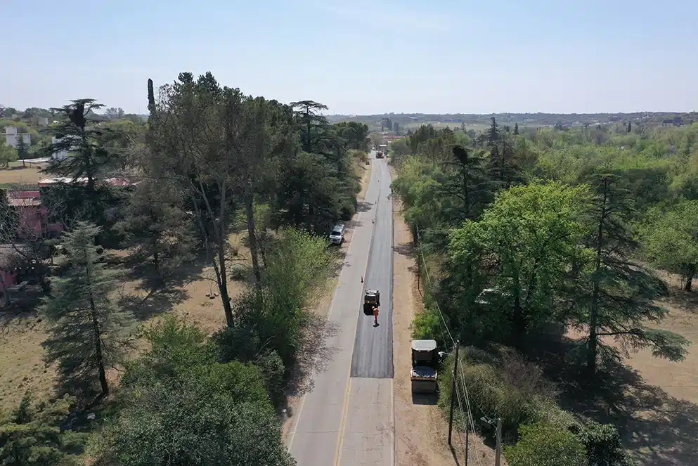 Córdoba avanza: innovación en bioasfalto en obras viales de pequeña y mediana escala