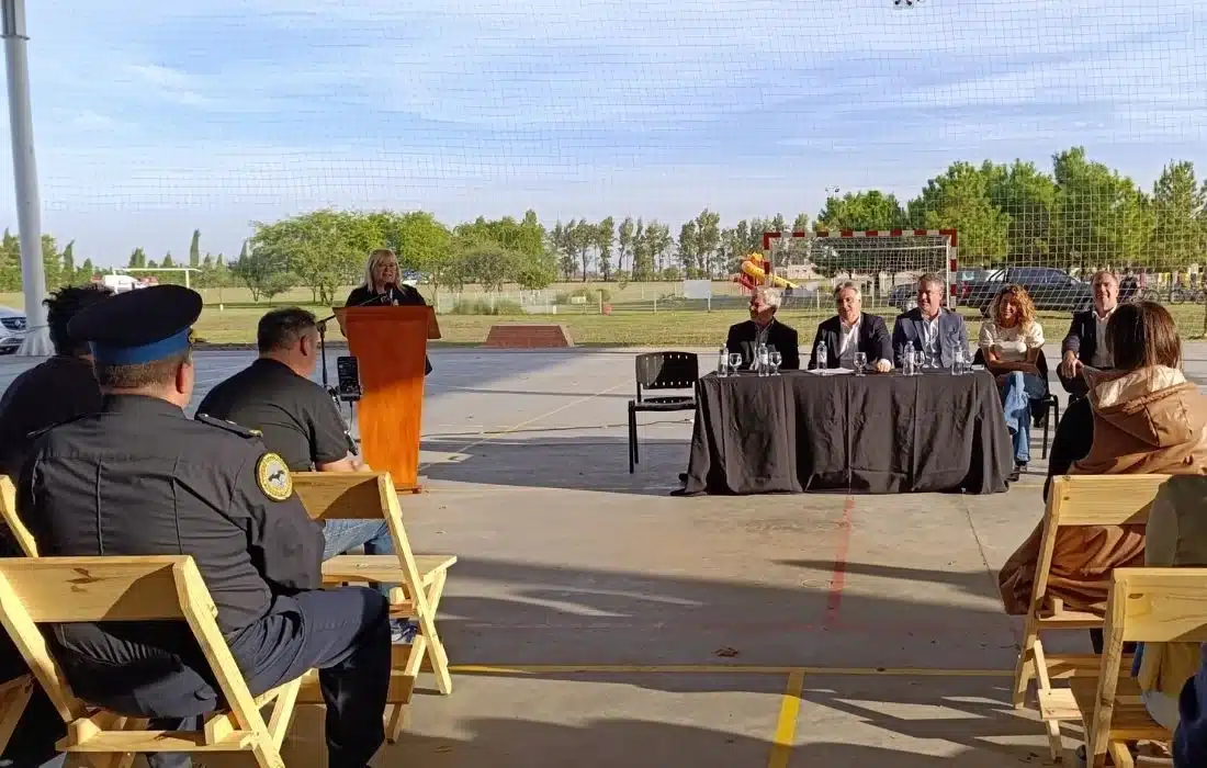El Gobernador Llaryora inauguro el Polideportivo número 125 de la provincia, en General Deheza