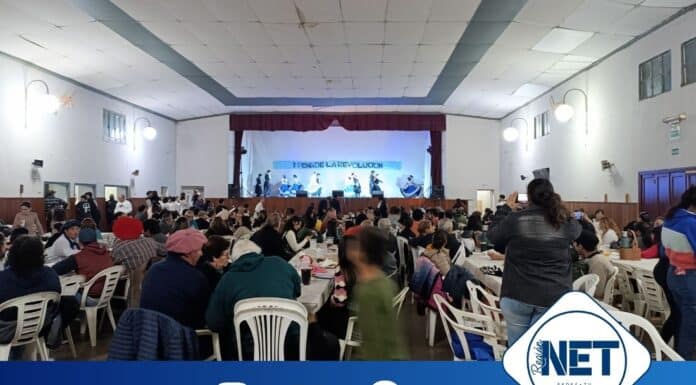 El homenaje a Domingo Mojica marcó uno de los momentos más conmovedores de la 3° Peña de La Revolución
