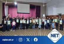 Vecinos de Dalmacio Vélez recibieron las escrituras de sus viviendas construidas por Cáritas hace 10 años