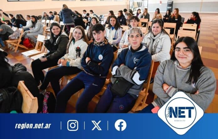 Más de 100 jóvenes participaron del Foro de Estudiantes Secundarios en General Deheza