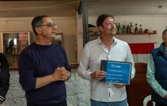 Importante aporte del Gobierno de Córdoba al Club Huracán de Las Isletillas