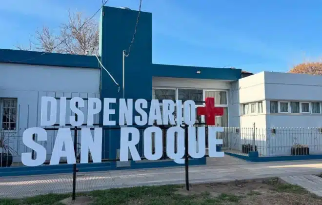 Nuevo cartel iluminado para el Dispensario San Roque de Dalmacio Vélez