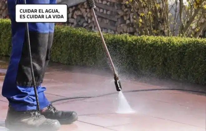 General Cabrera actualizó la normativa sobre el uso del agua en la vía pública. Se restringe el lavado de veredas y piletas a los viernes, se sancionará el escurrimiento libre y se obliga a grandes consumidores a instalar medidores.